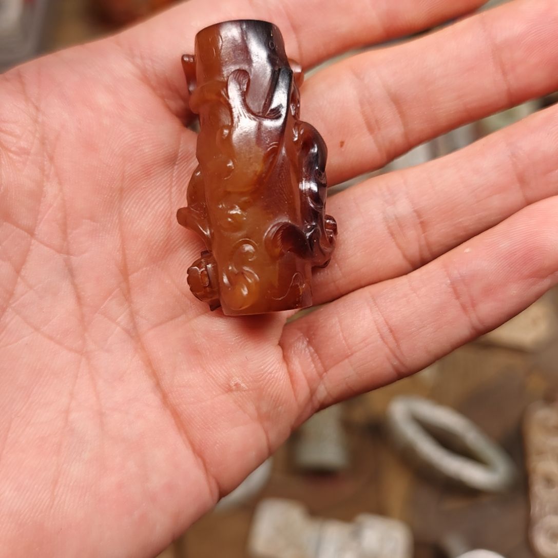 壮***》和田玉未镶嵌车挂