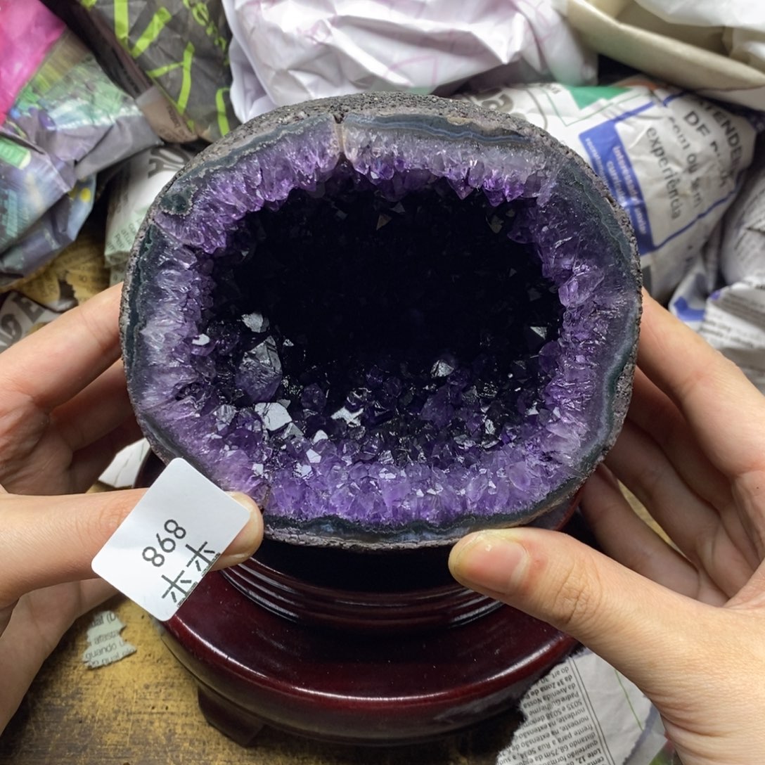 紫晶乌拉圭未镶嵌