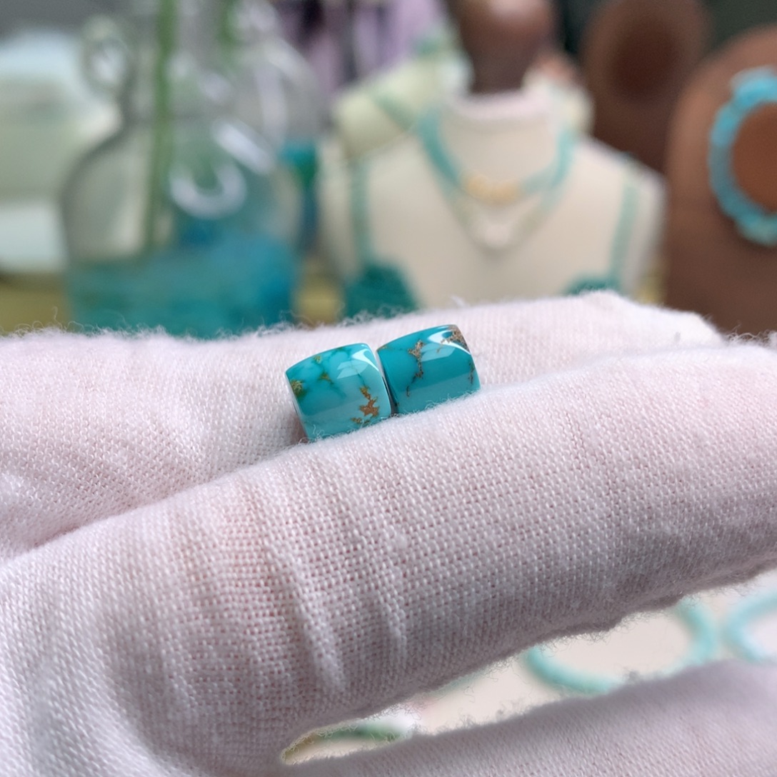 绿松石未镶嵌饰品