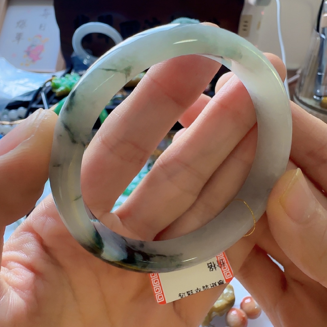 颂****翡翠未镶嵌手镯翡翠380