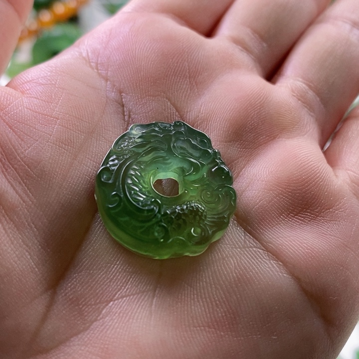 未镶嵌蛇纹石玉颈饰