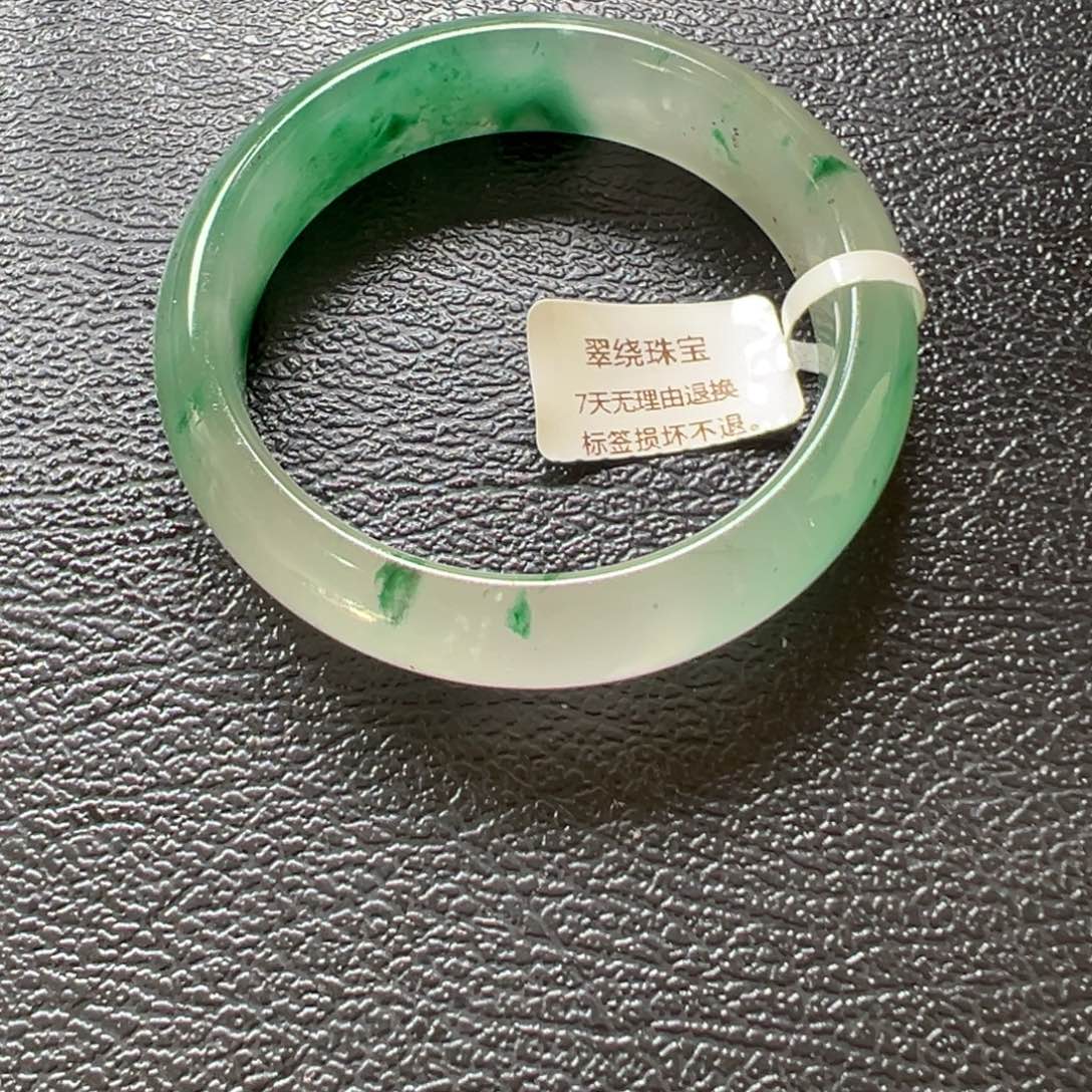 石英质玉（非洲翠）未镶嵌手镯