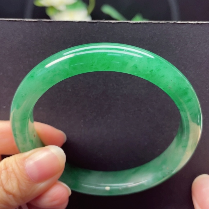 石英质玉手镯未镶嵌60-61