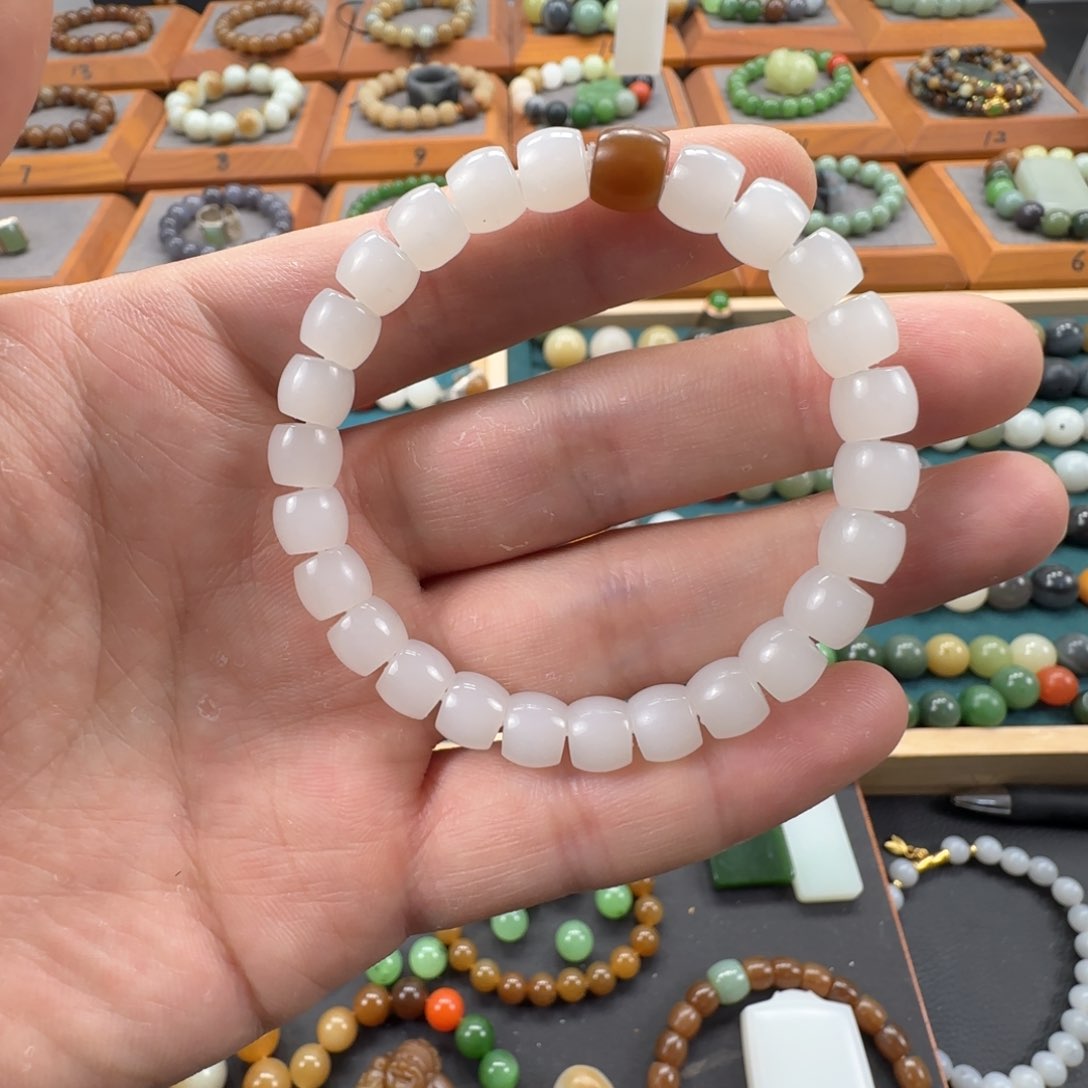 和田玉手串未镶嵌