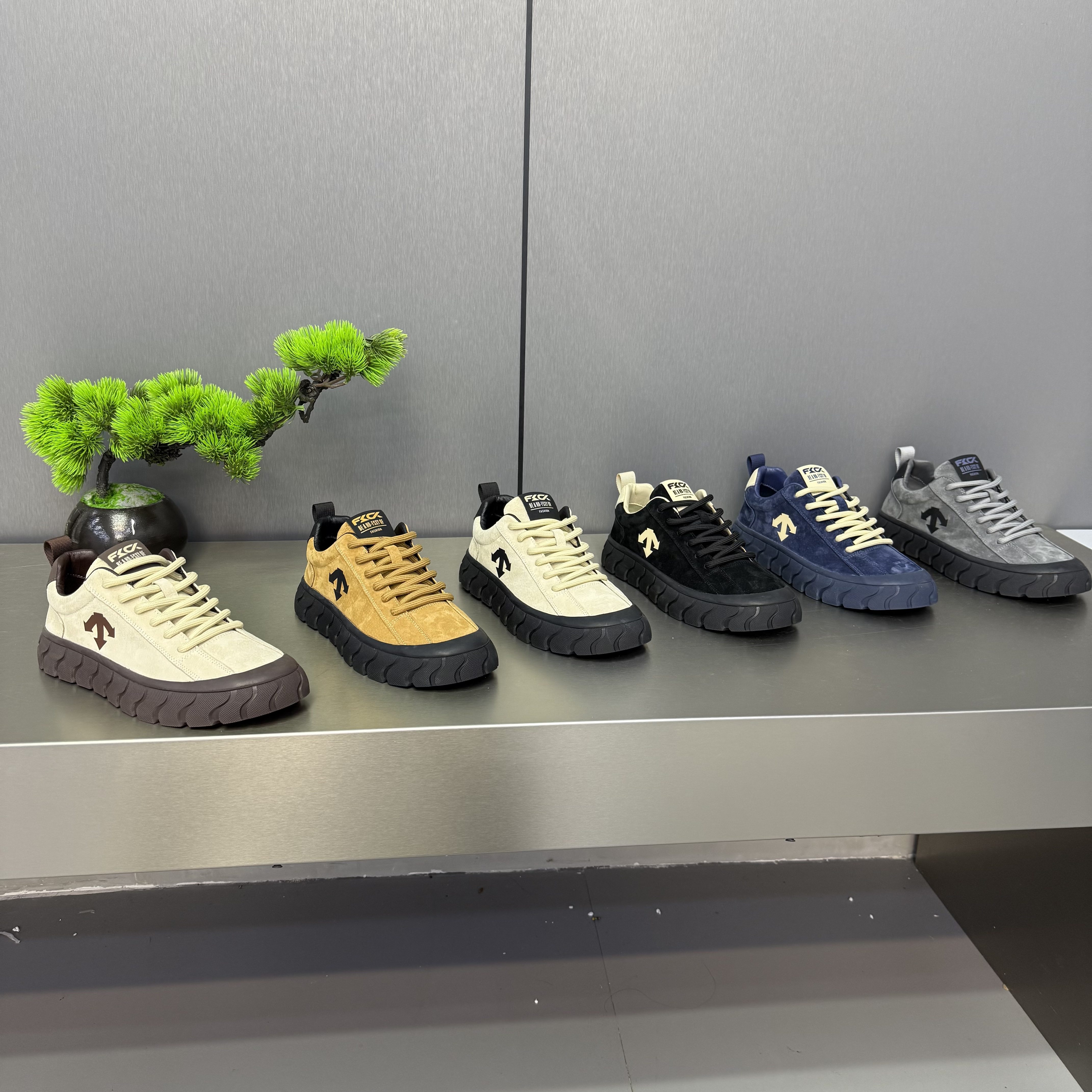 单棉同款透气2025秋冬季新款时尚休闲鞋男士耐磨复古拼色