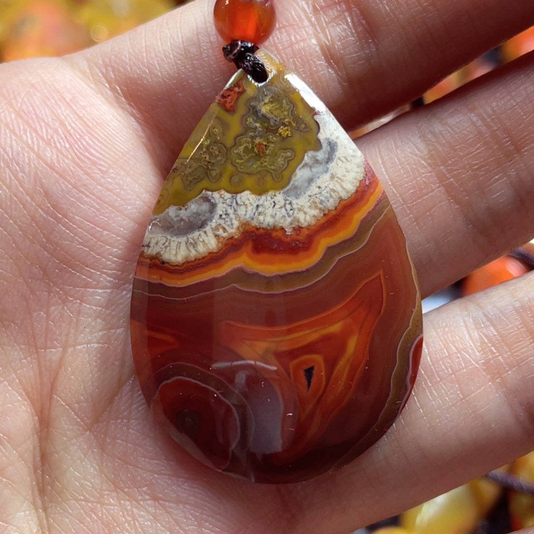 玛瑙/玉髓颈饰未镶嵌