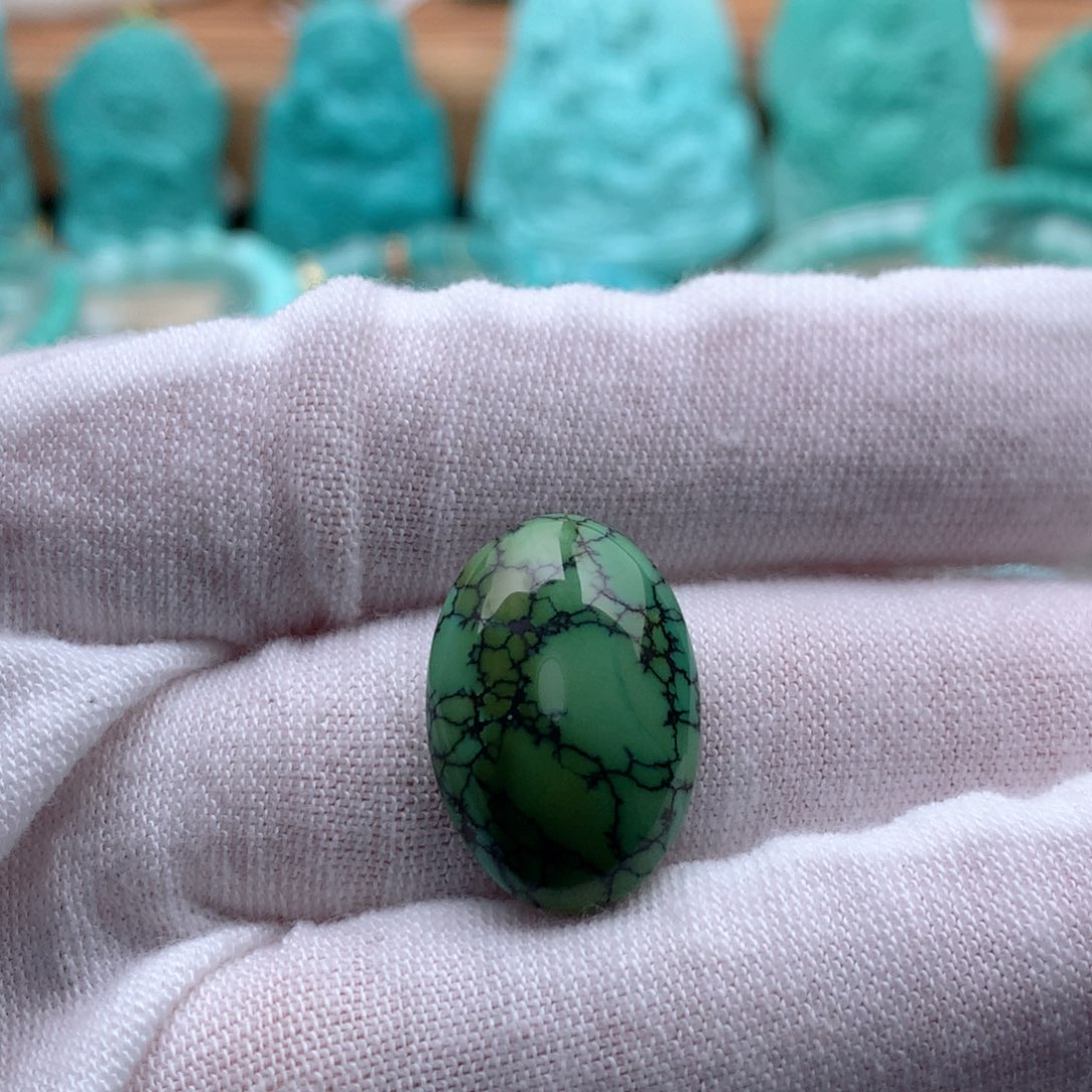 绿松石颈饰未镶嵌