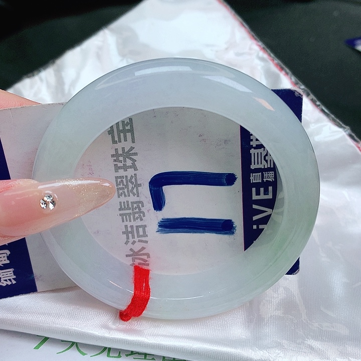 翡翠手镯未镶嵌缅甸天然a货翡翠手镯