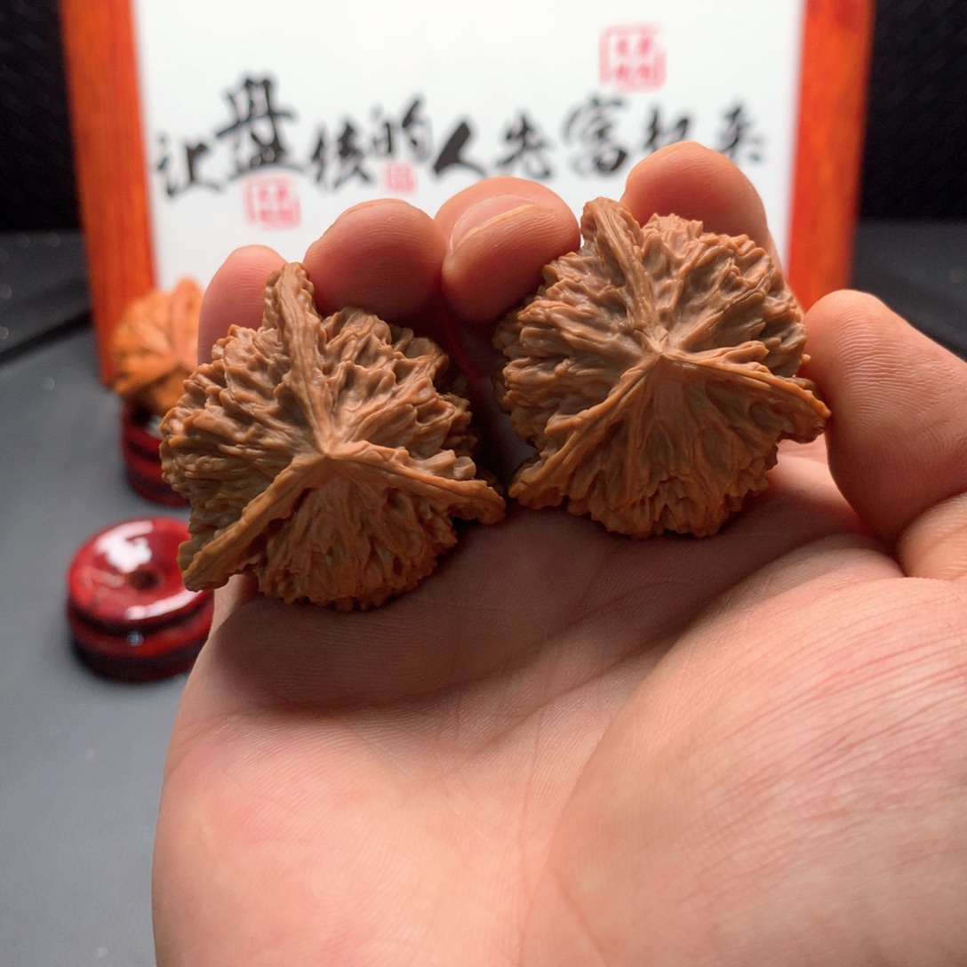 文玩核桃把件蟠龙纹奔