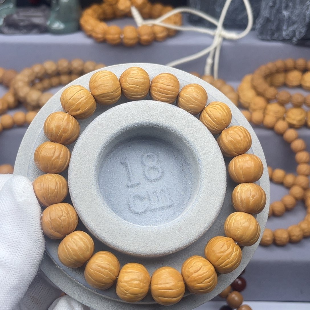 猴头核桃手串若**¥原皮南瓜手串