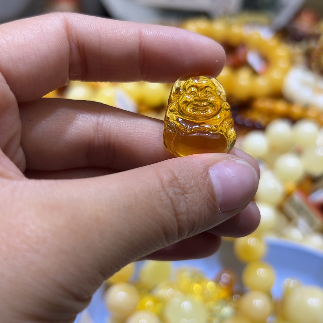 琥珀珠宝奇石未镶嵌