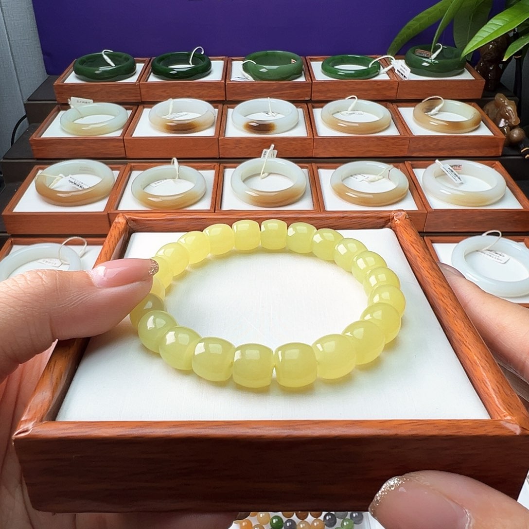 未镶嵌和田玉手链