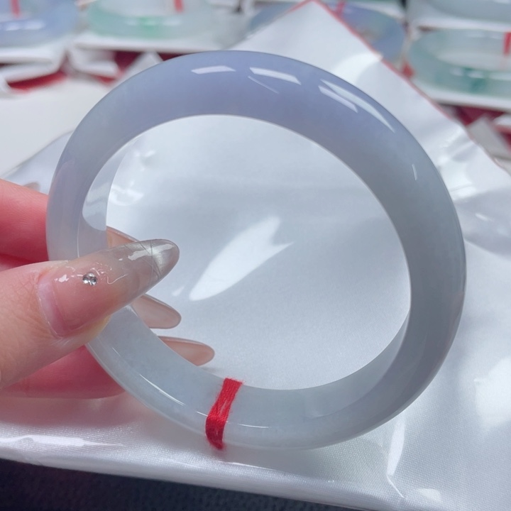 翡翠手镯未镶嵌缅甸