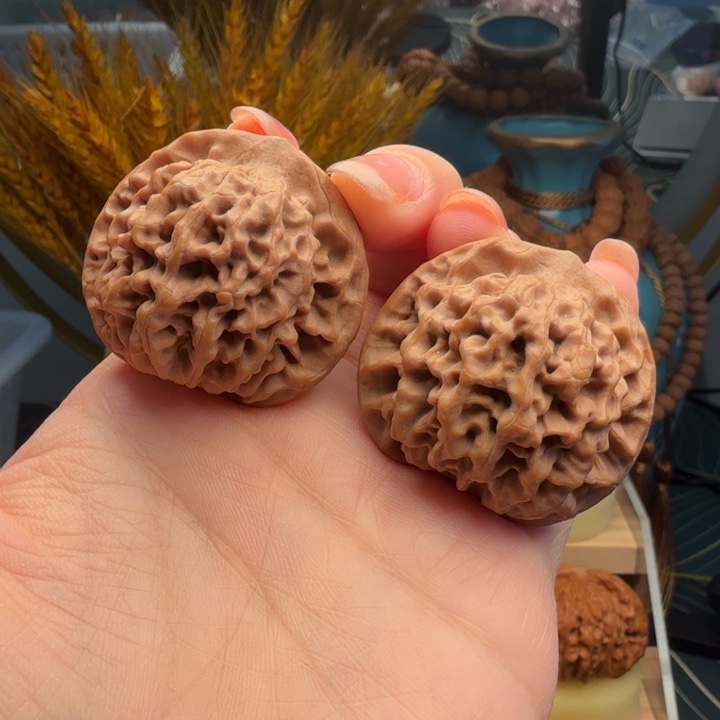 把件桃核秦闷 全品39