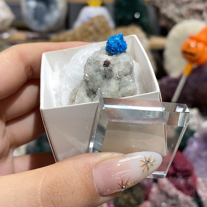 X***N石材水硅钒钙球状蓝闪