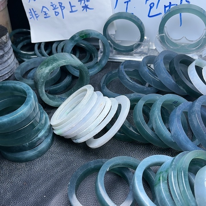 定制翡翠翡翠手镯未镶嵌