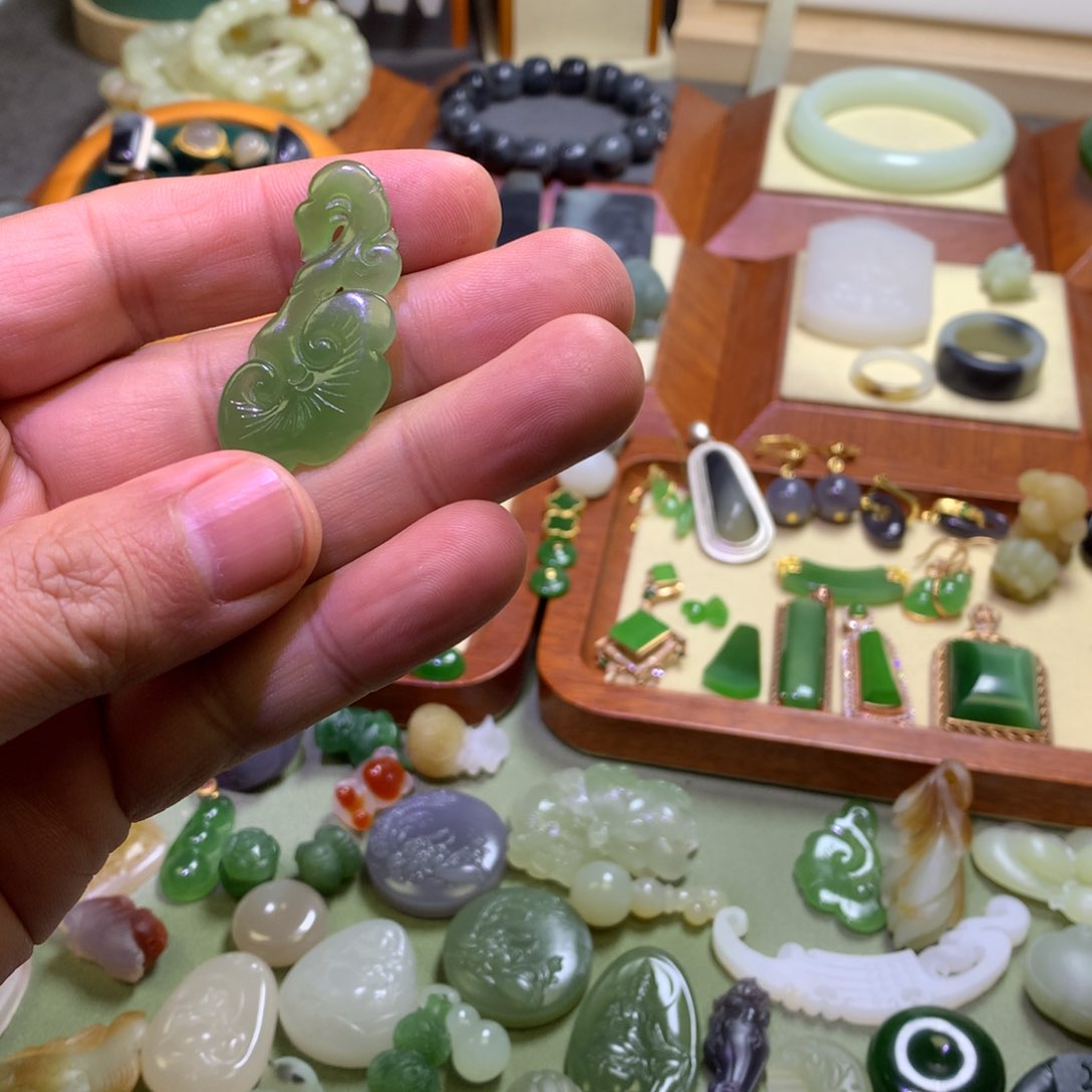 和田玉颈饰未镶嵌