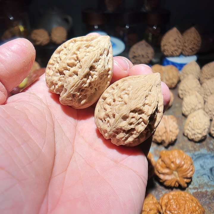 谷***花文玩核桃吊坠全品沈鸡蓟县一代老树