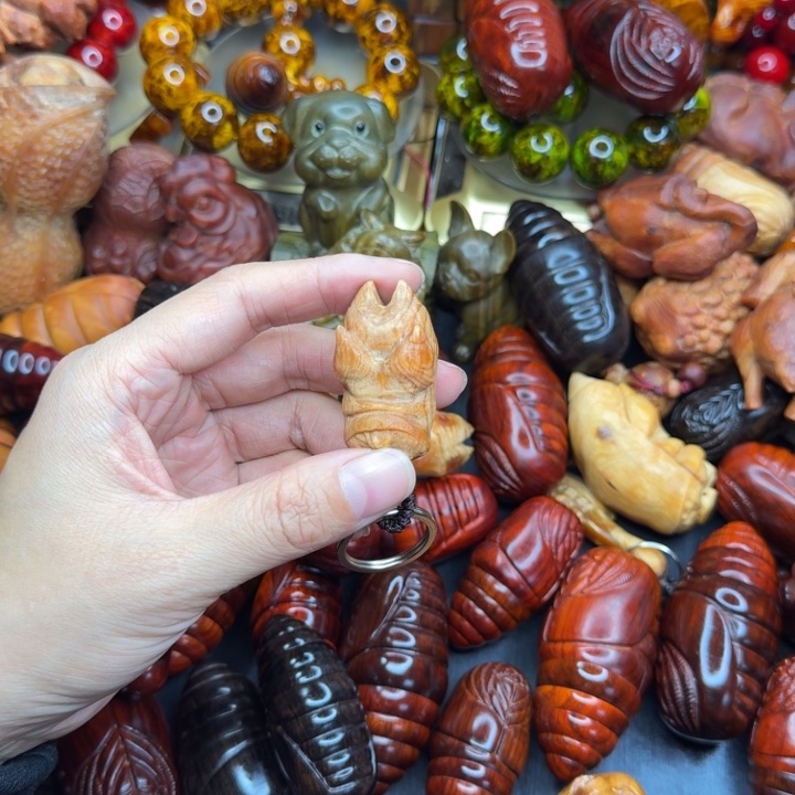 松木琥珀木文玩手串