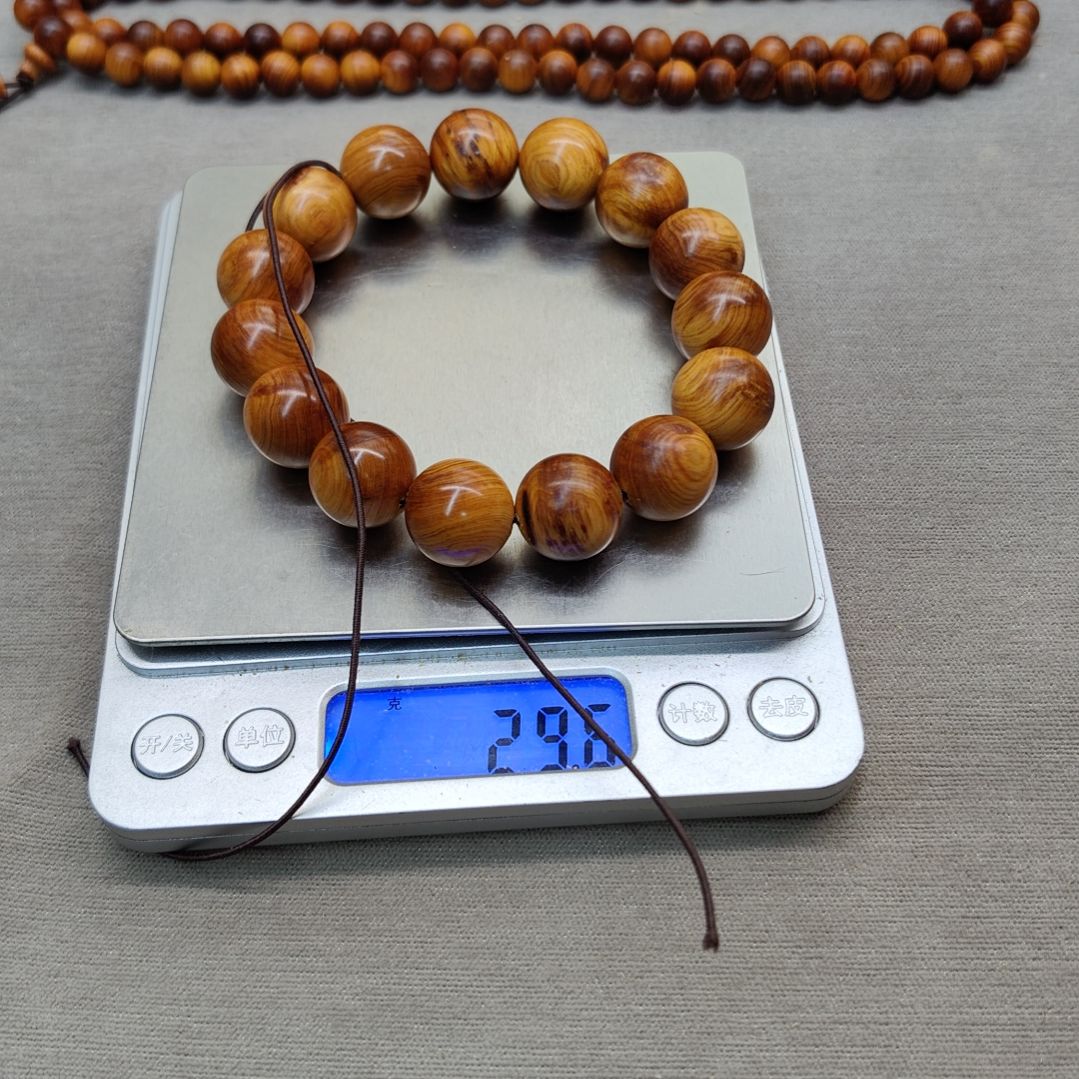 1.5太行崖柏手工艺品