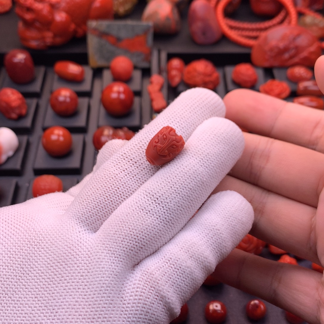 南红玛瑙未镶嵌精工雕刻兽面三通10.5mm（点关注赠塔头