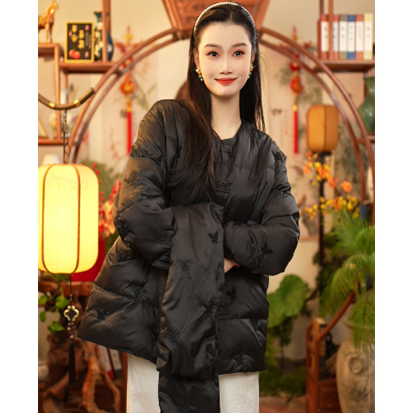 【董小姐】！宠粉福利！2024新款时尚真丝刺绣鹅绒服外套女