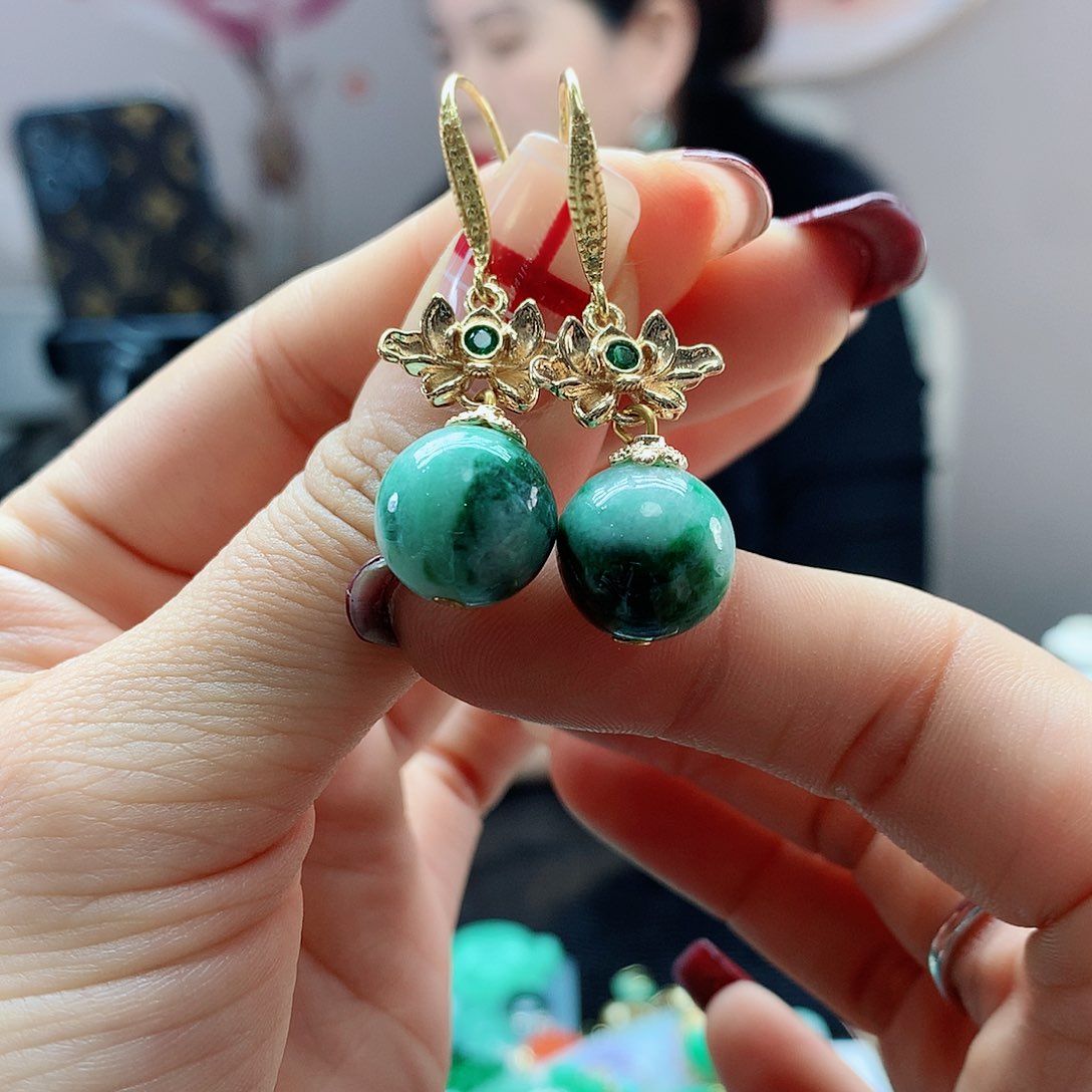 【闪购商品】翡翠耳饰未镶嵌，