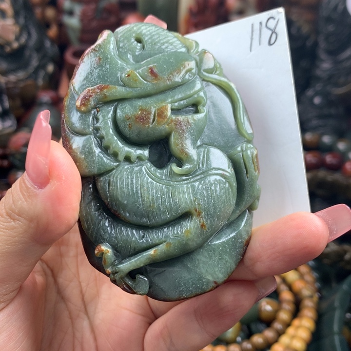 透闪石质玉未镶嵌珠宝奇石