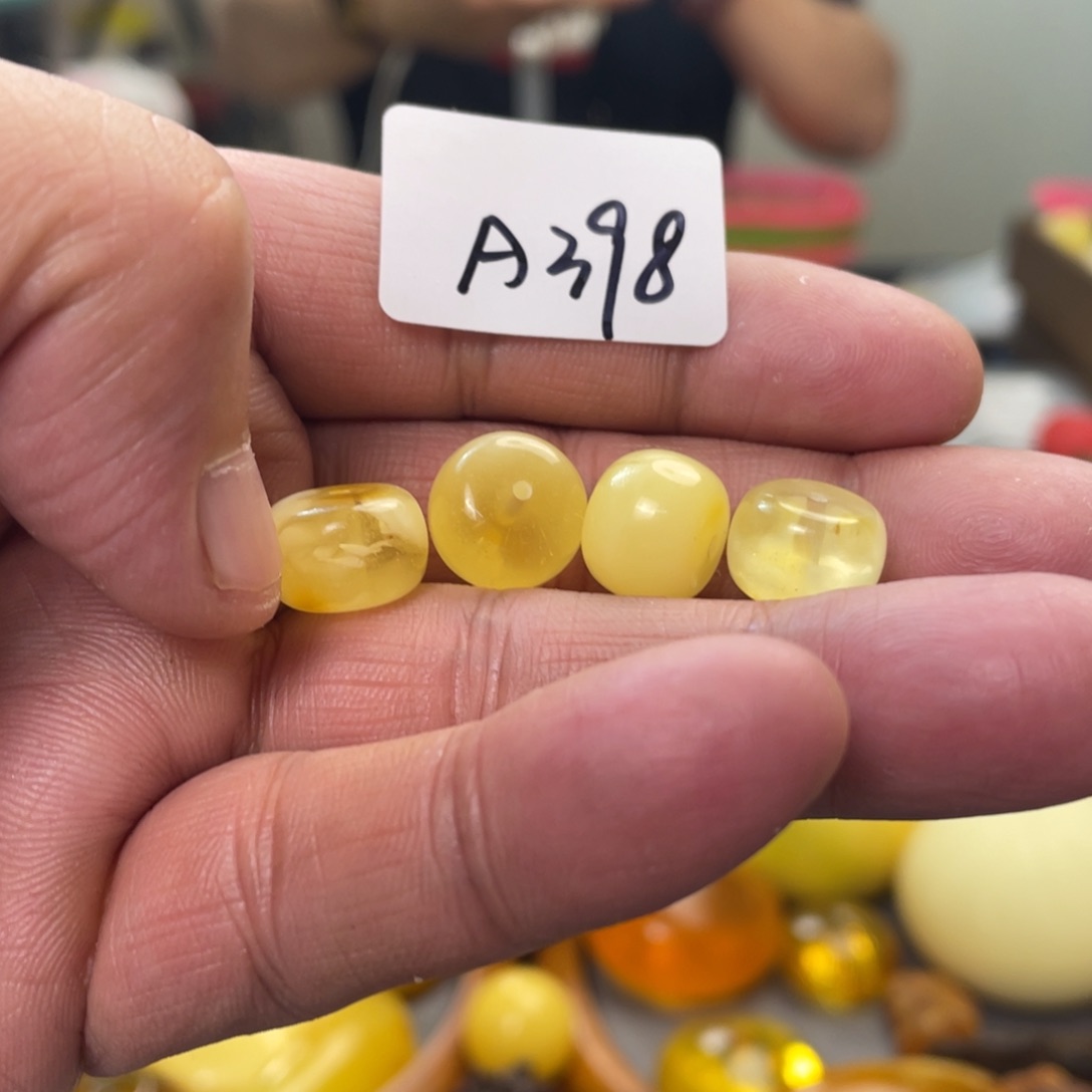 手链琥珀未镶嵌多样性发，发其中一件