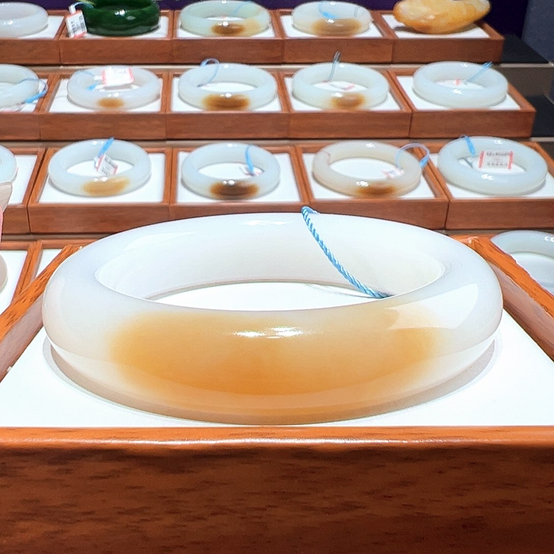 和田玉未镶嵌手镯57/58