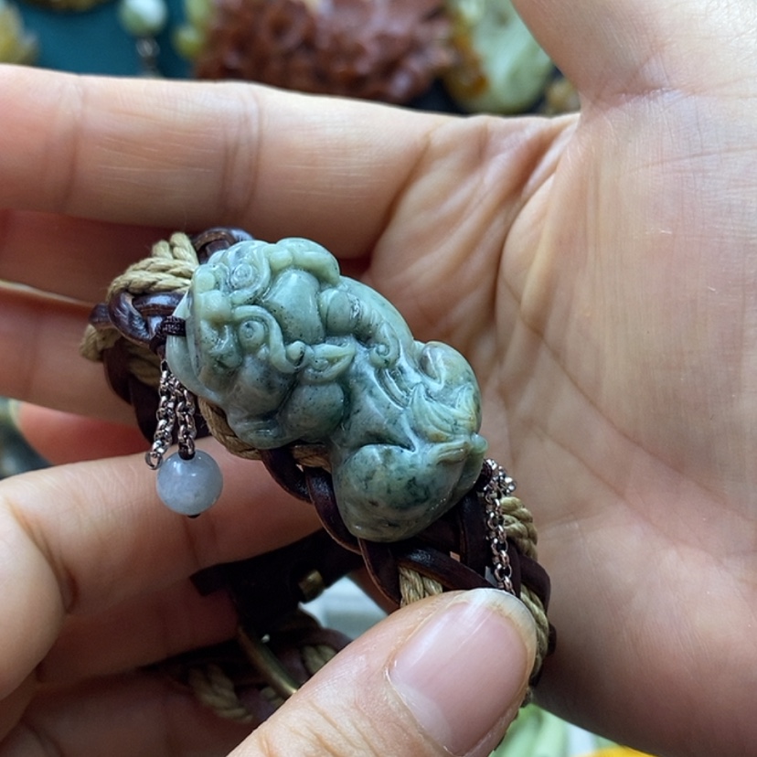 【闪购商品】蛇纹石玉手牌未镶嵌
