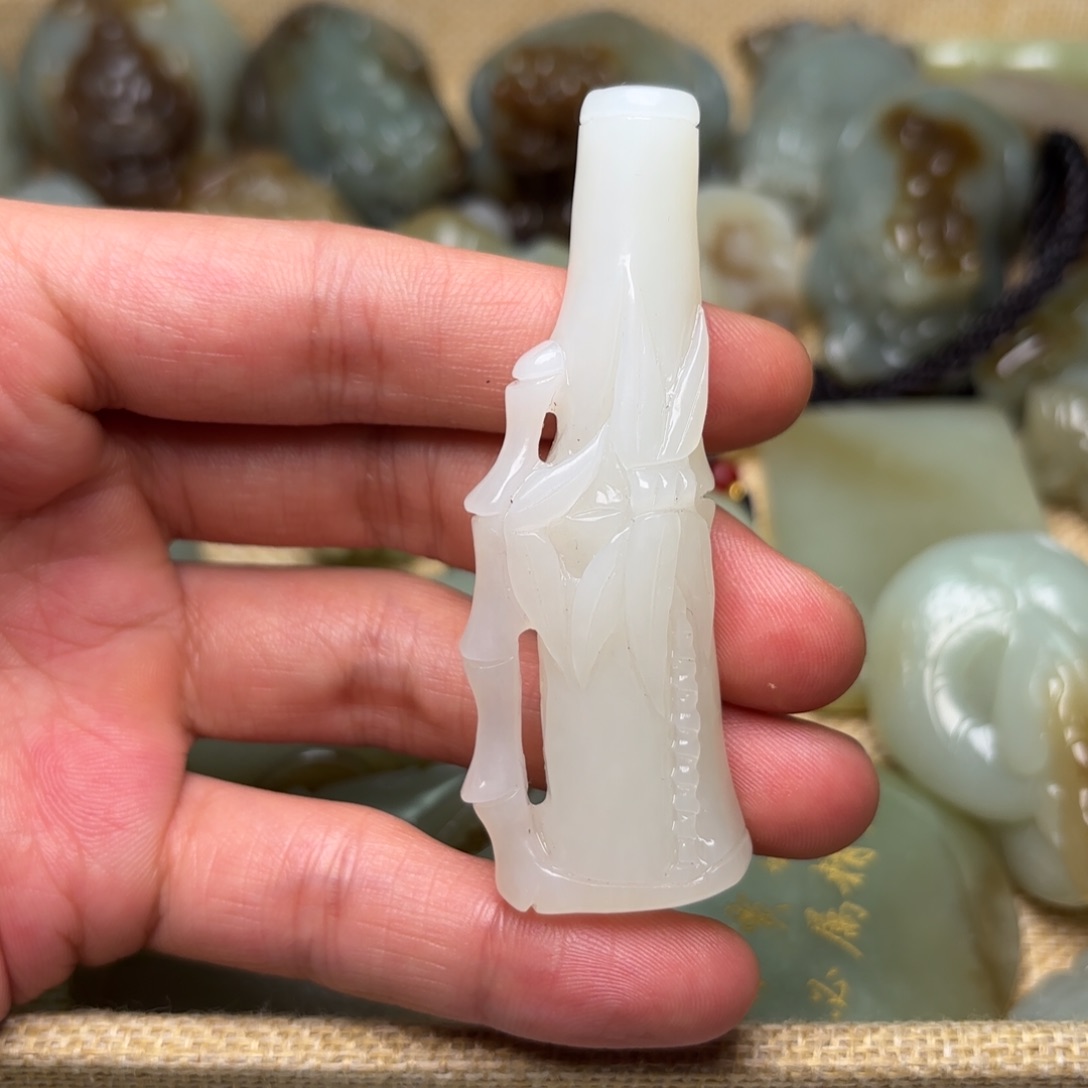 和田玉未镶嵌吊坠(不含链)