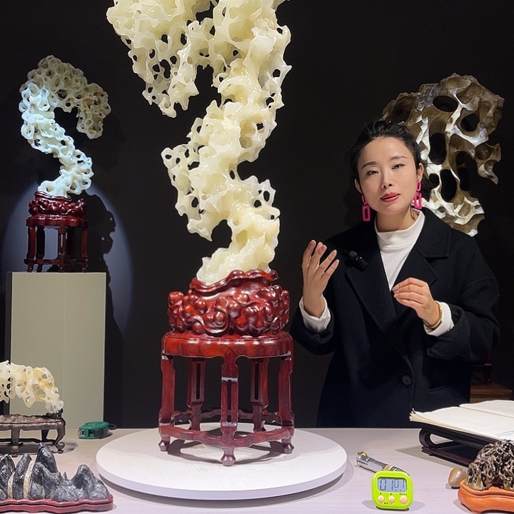 英**余太湖石太湖石摆件