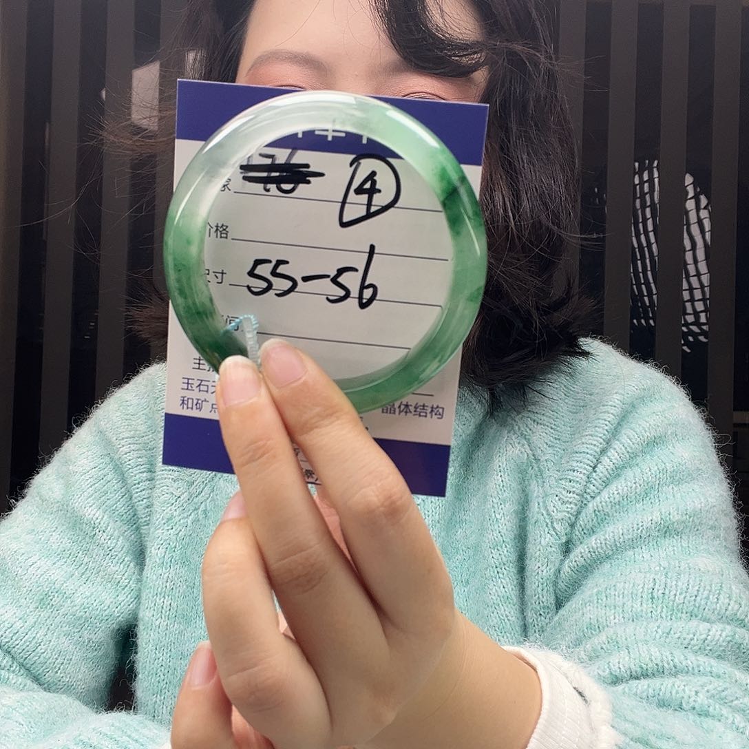 未镶嵌手镯石英质玉