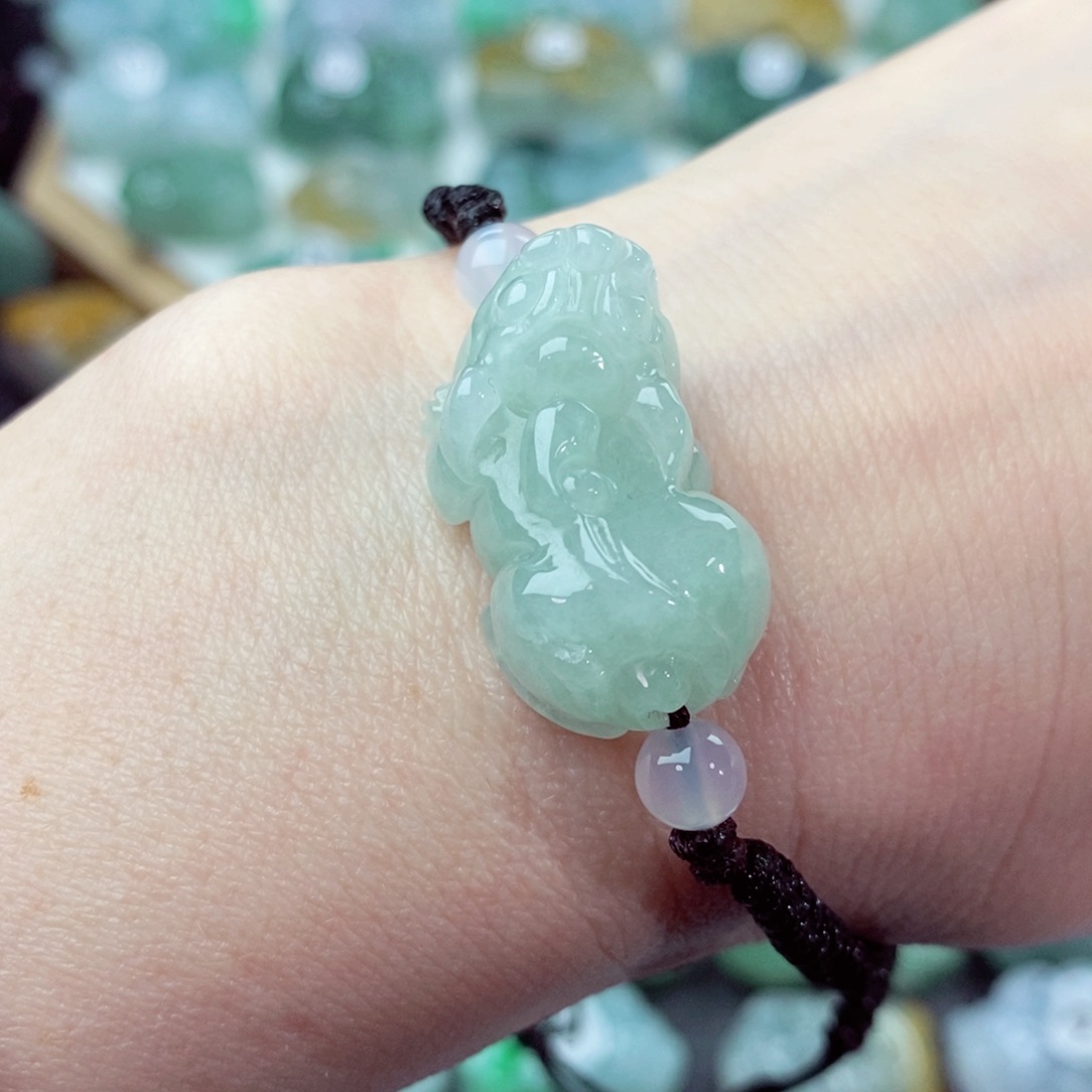 翡翠颈饰未镶嵌天然