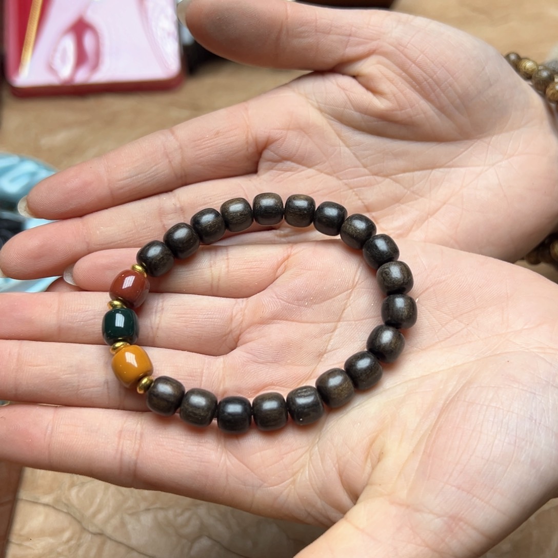 大叶紫檀（黑酸枝木类）