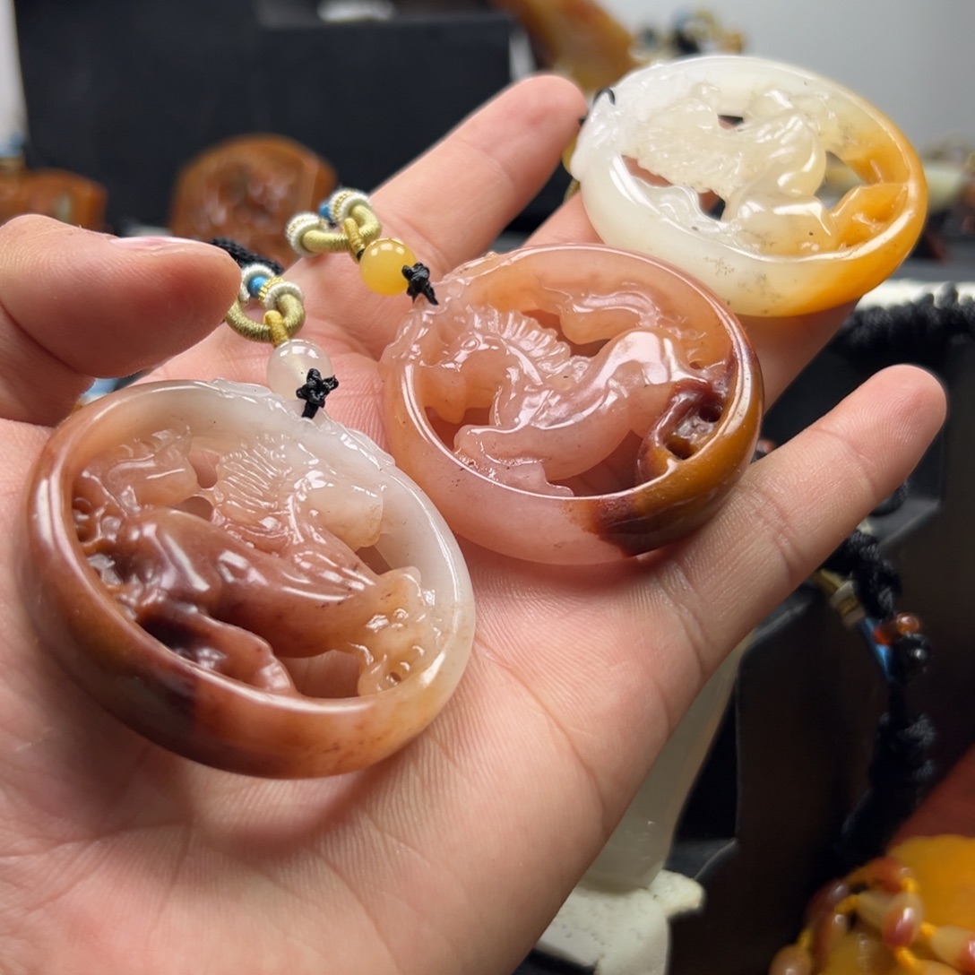 石英质玉（黄龙玉）未镶嵌多选发其一