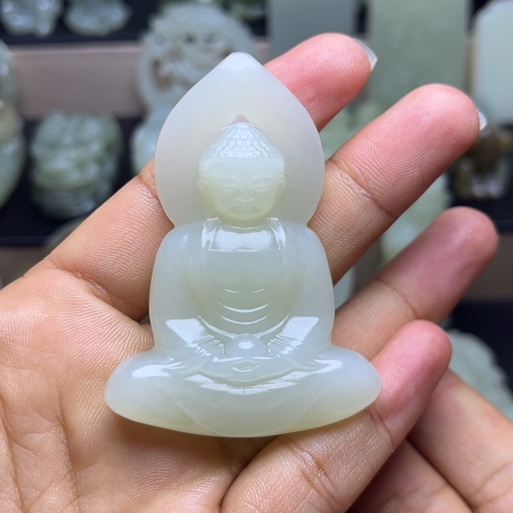 和田玉未镶嵌颈饰