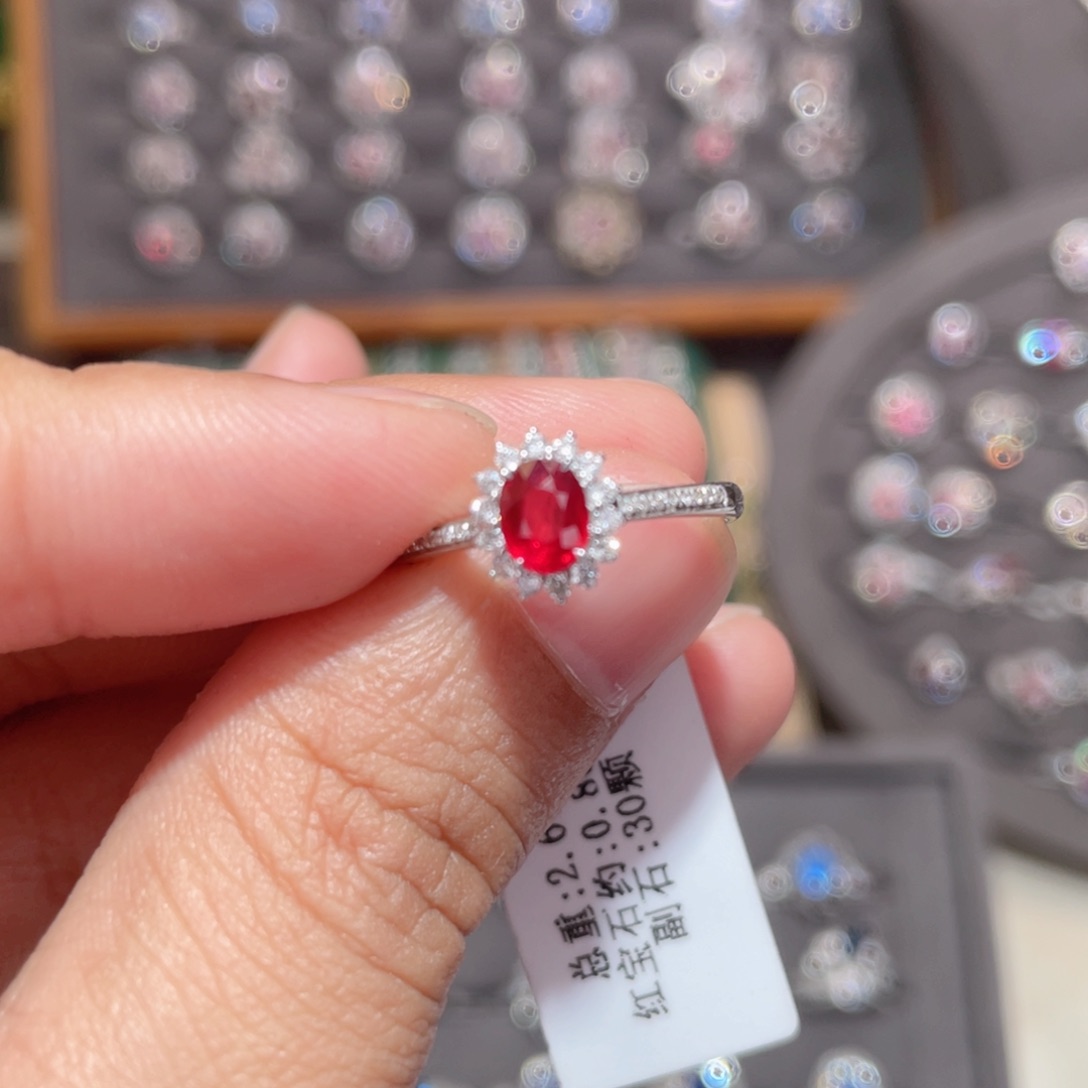 红宝石戒指18K金镶嵌0.8ct 无烧鸽血