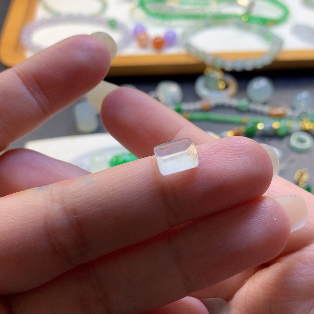 翡翠颈饰未镶嵌成品