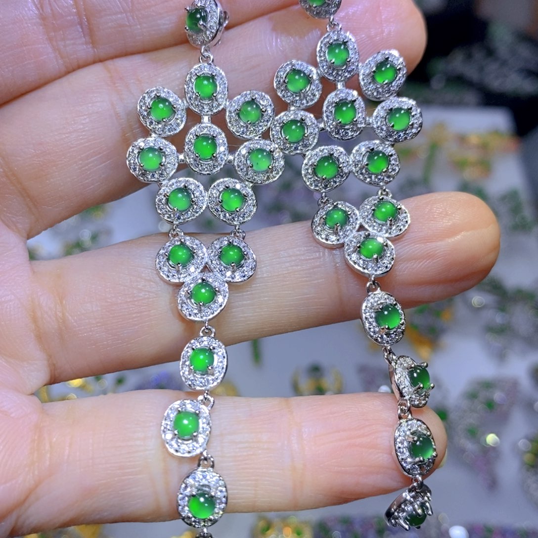 翡翠颈饰银S925镶嵌天然翡翠
