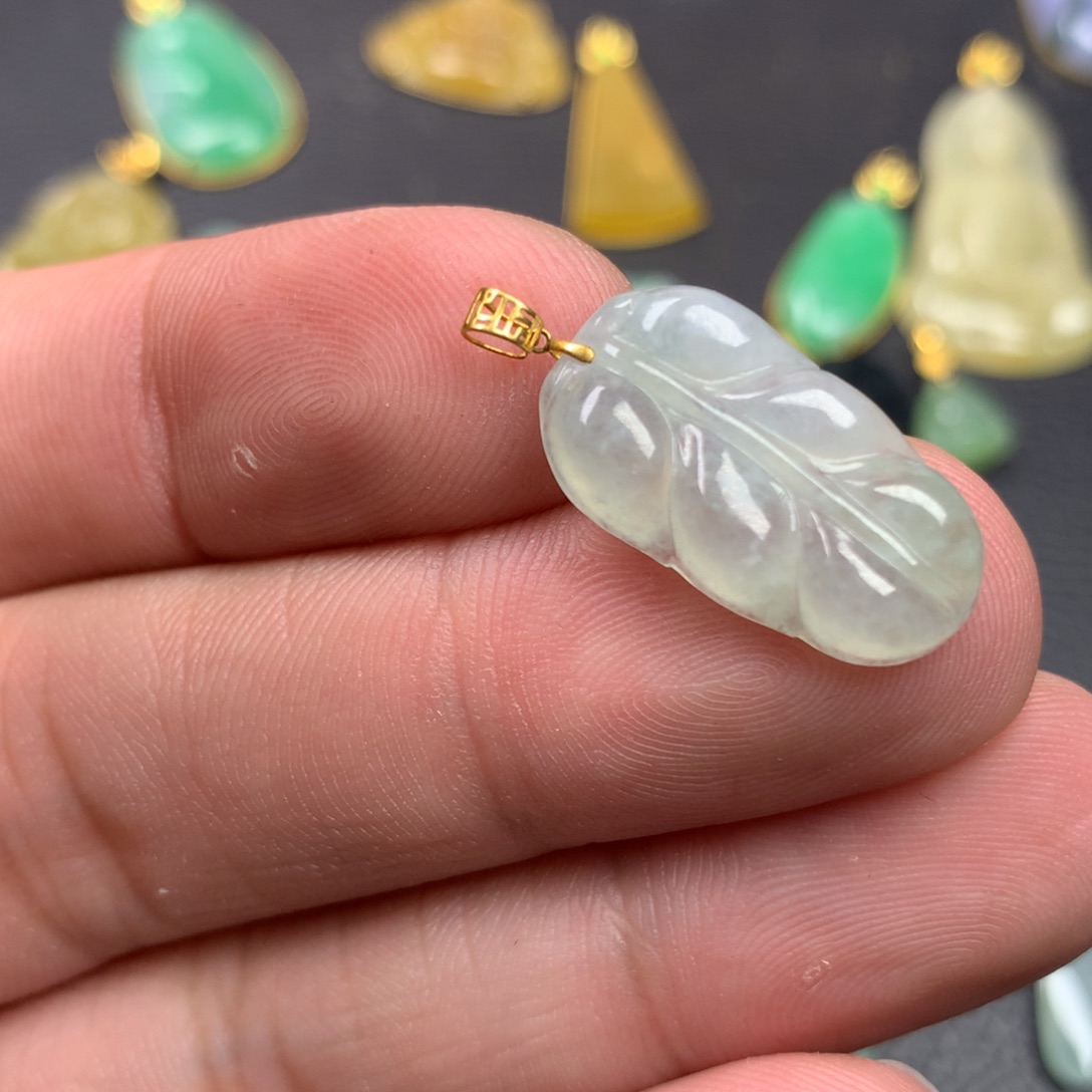 【闪购商品】颈饰18K金镶嵌翡翠翡翠