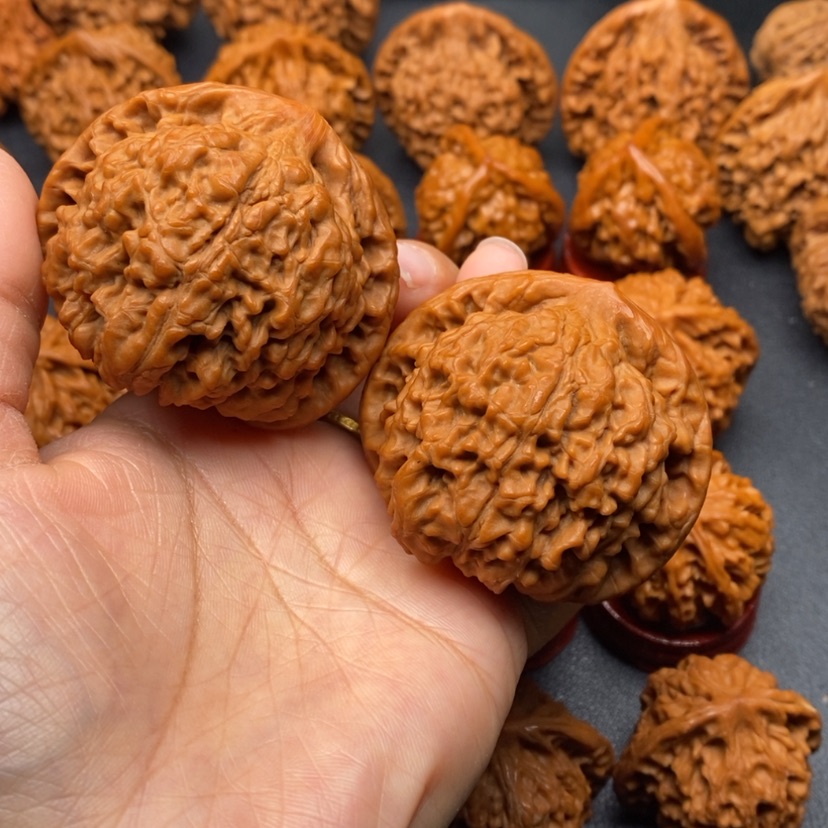 【闪购商品】文玩核桃把件52官帽