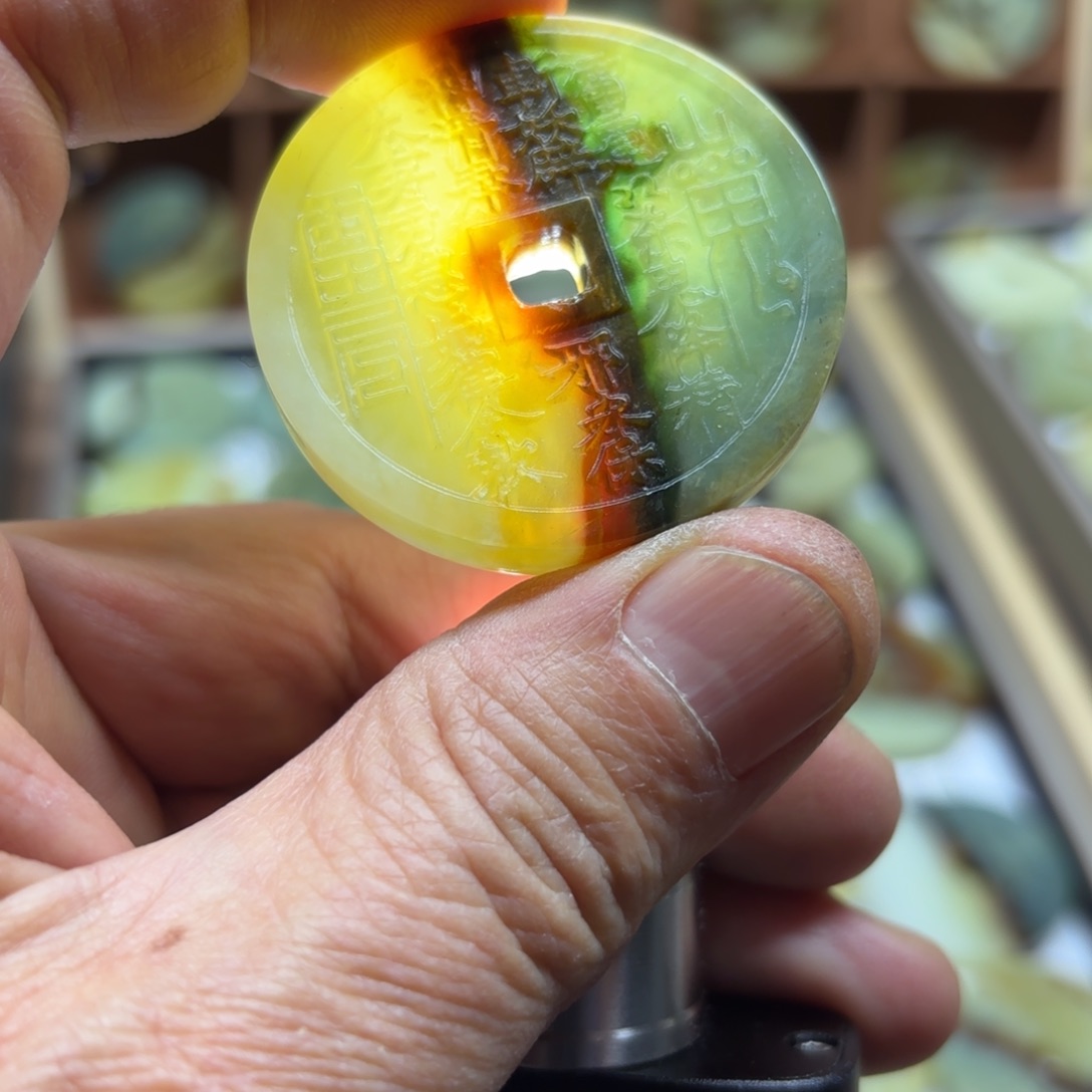 岫玉岫玉山鬼未镶嵌