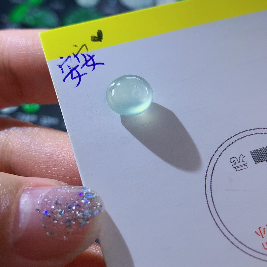 翡翠颈饰未镶嵌 天然翡翠高冰蛋面