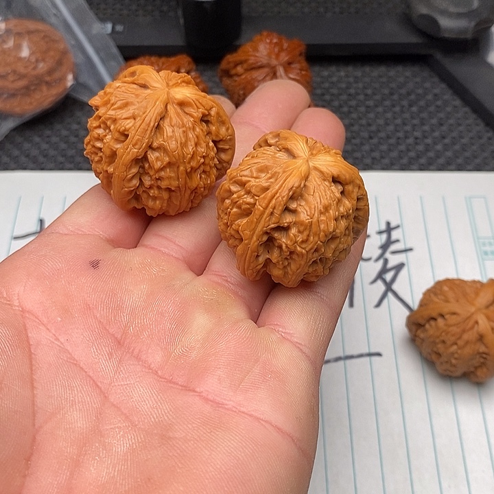 把件核桃拼接白狮子16