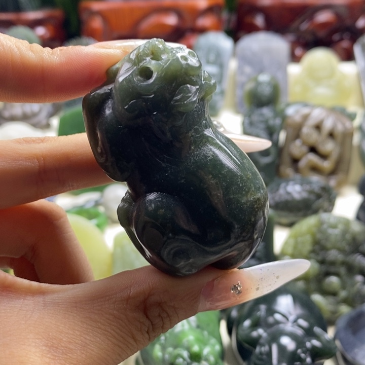 和田玉颈饰未镶嵌