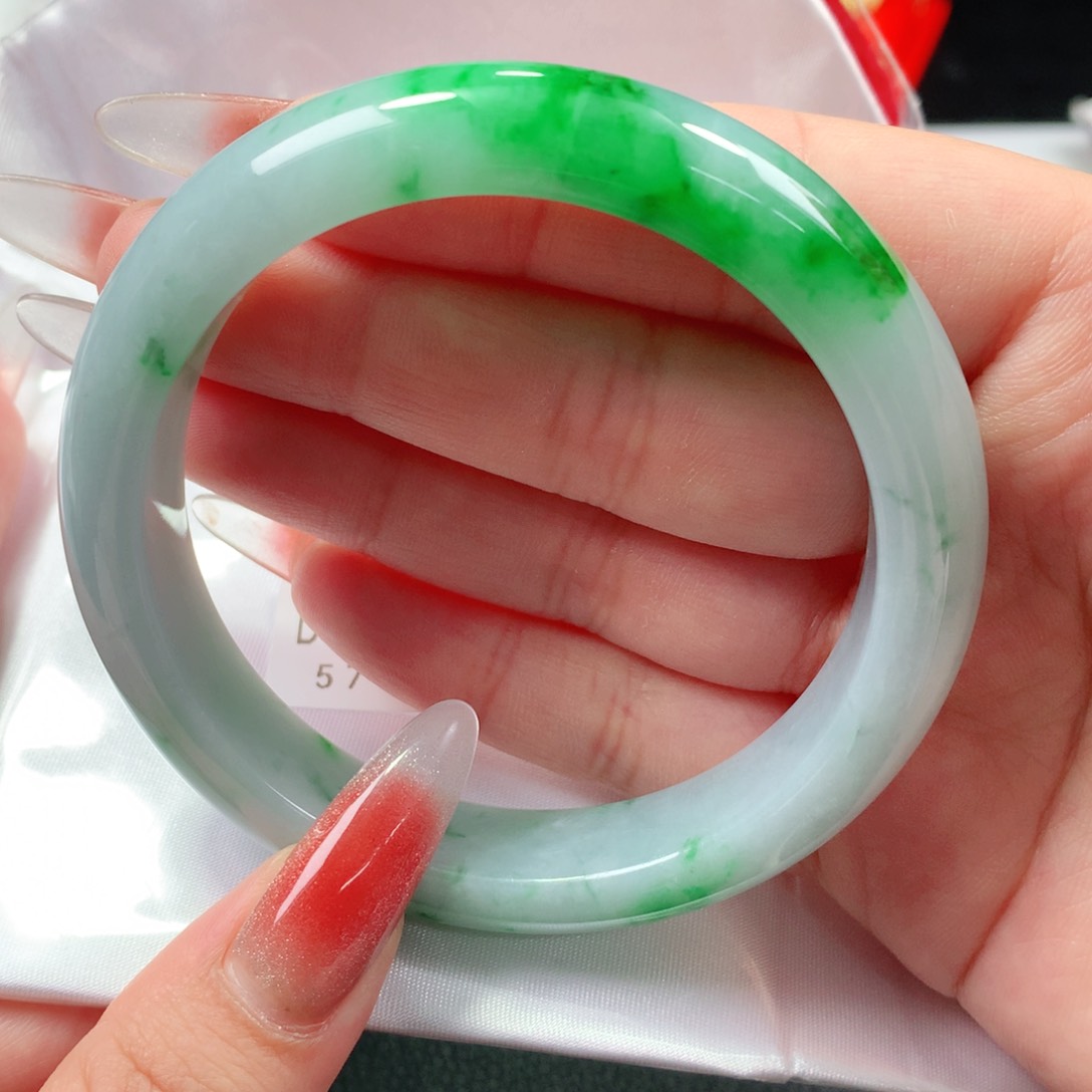 翡翠未镶嵌手镯正圈57.58