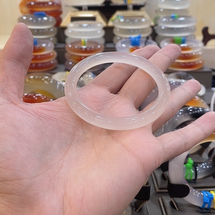 玛瑙/玉髓未镶嵌手镯