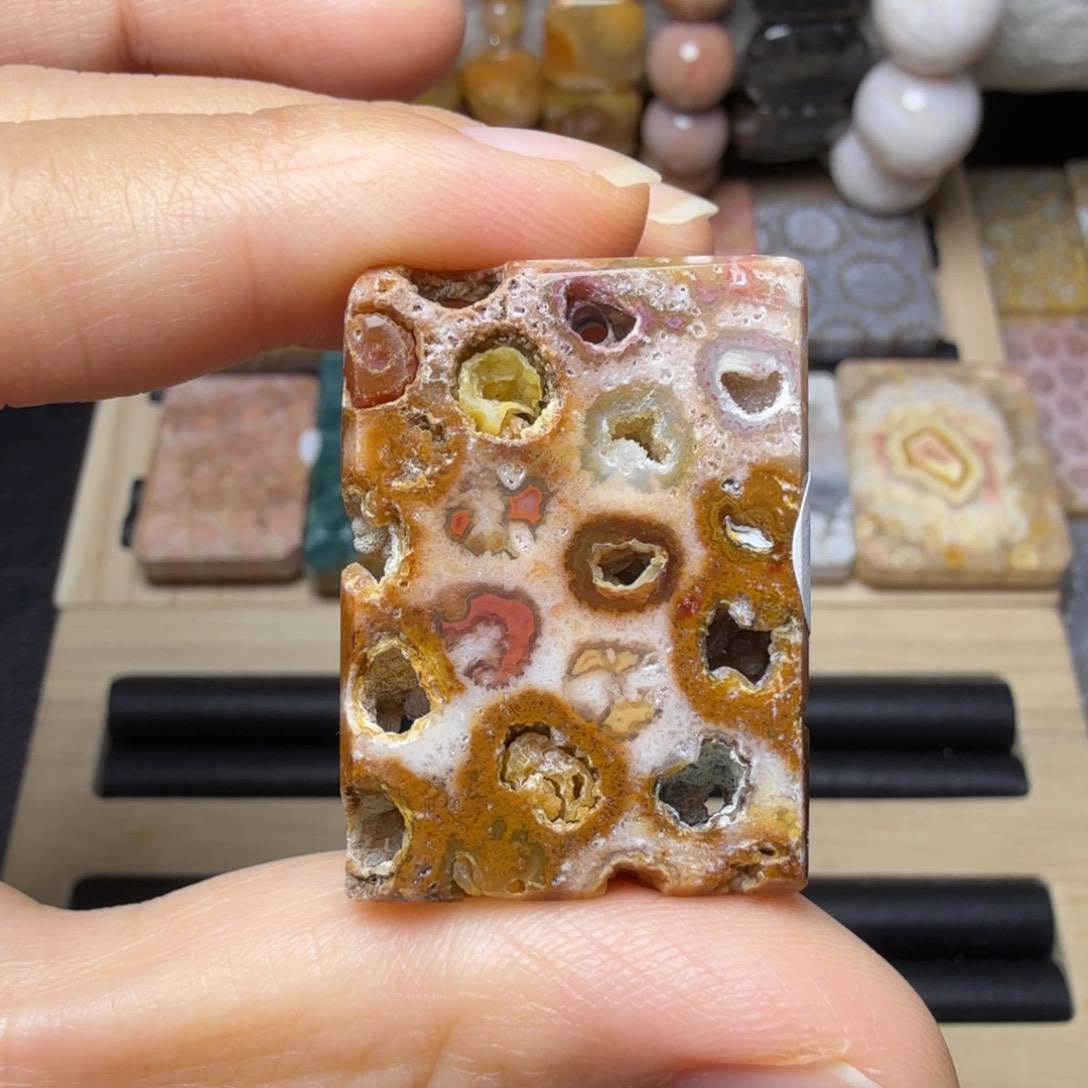 石英质玉未镶嵌酷酷的彩色破烂风